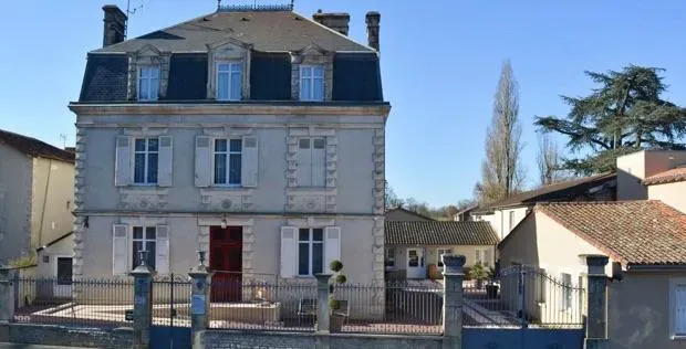 EHPAD près de Ruffec
